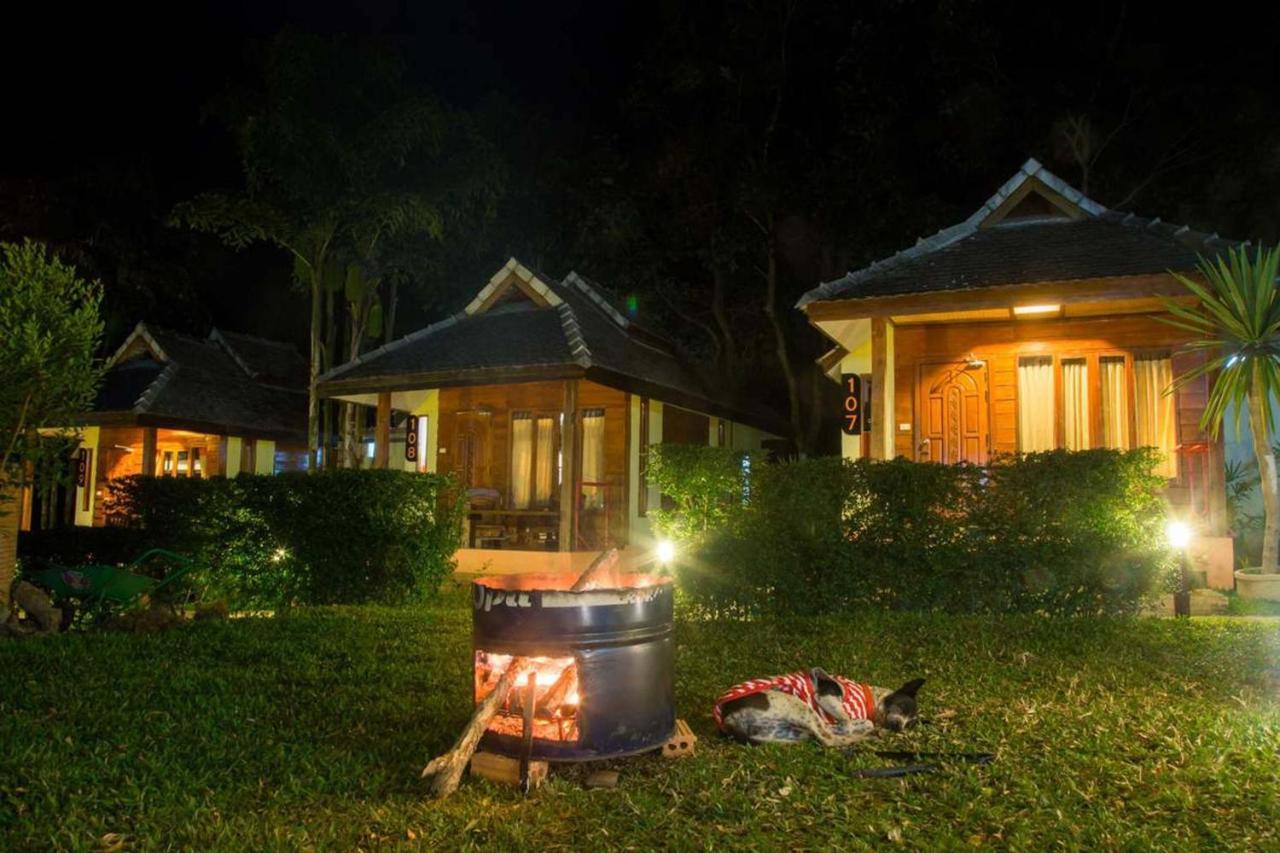 Brick House Hostel Pai Buitenkant foto