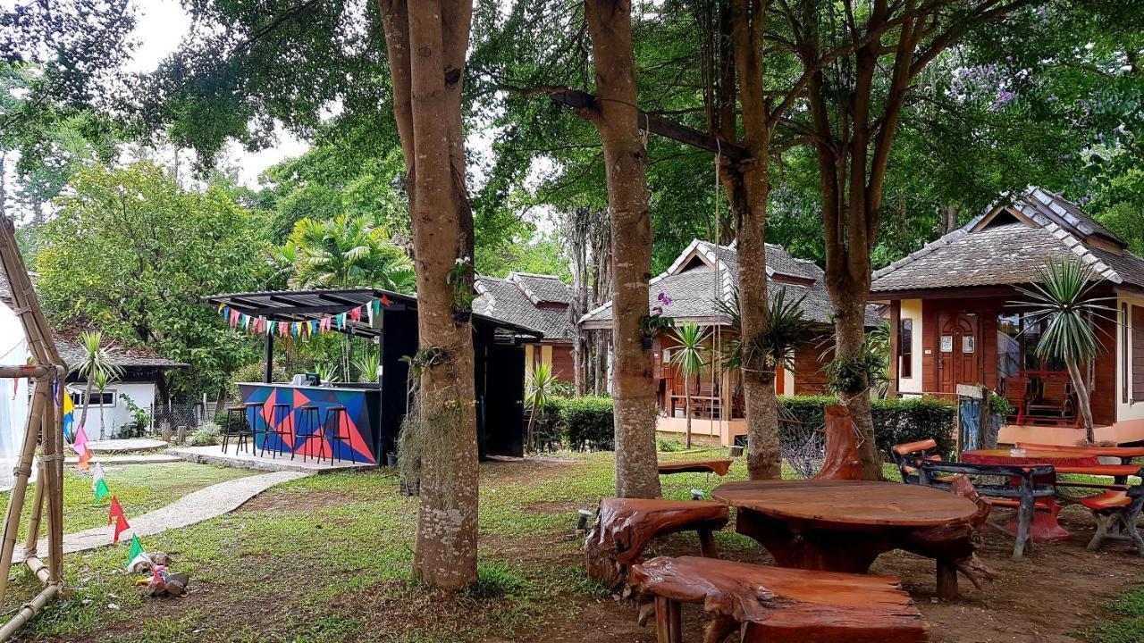 Brick House Hostel Pai Buitenkant foto