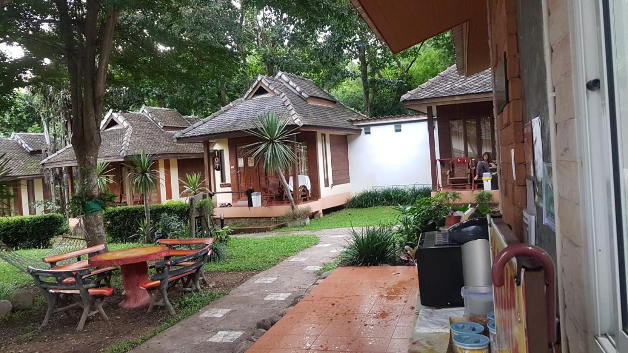 Brick House Hostel Pai Buitenkant foto