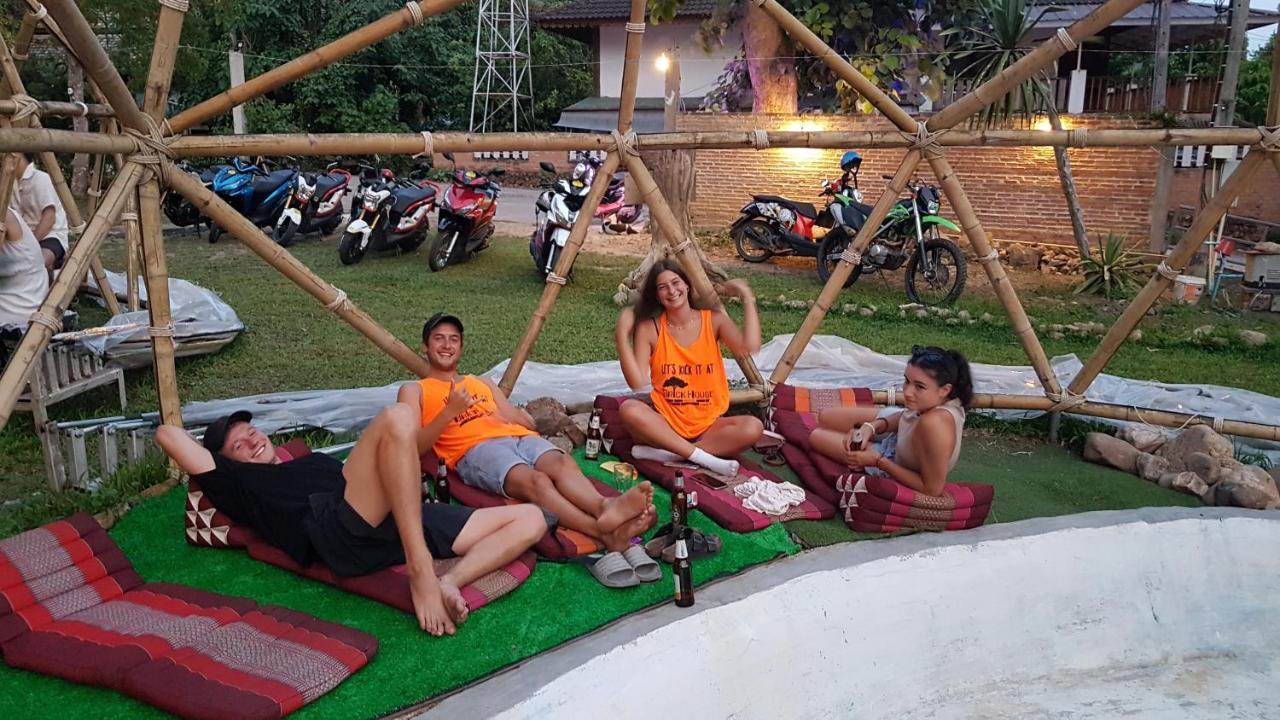 Brick House Hostel Pai Buitenkant foto